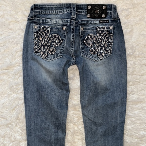 Miss Me Fleur De Lis Skinny Denim, Size 28 - Picture 4 of 16